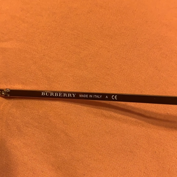 Sunglasses - Picture 3 of 4